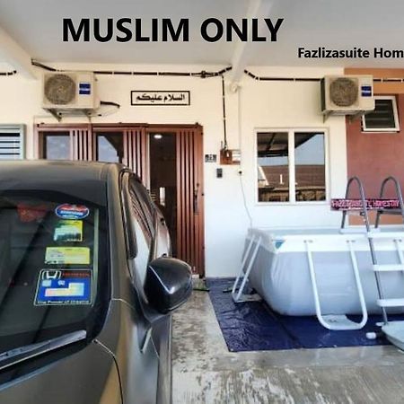 Fazlizasuite Homestay @ Teluk Kemang-Muslim Preferred Porto Dickson Exterior foto