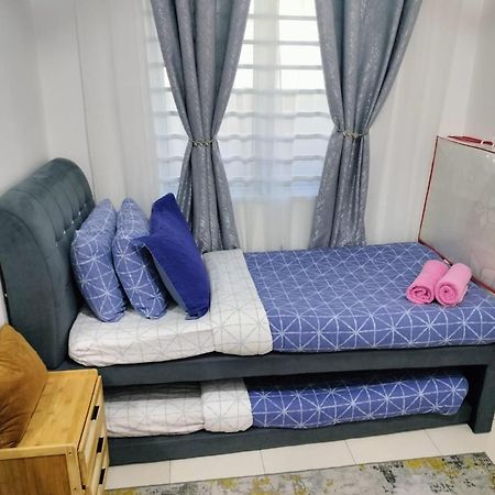 Fazlizasuite Homestay @ Teluk Kemang-Muslim Preferred Porto Dickson Exterior foto