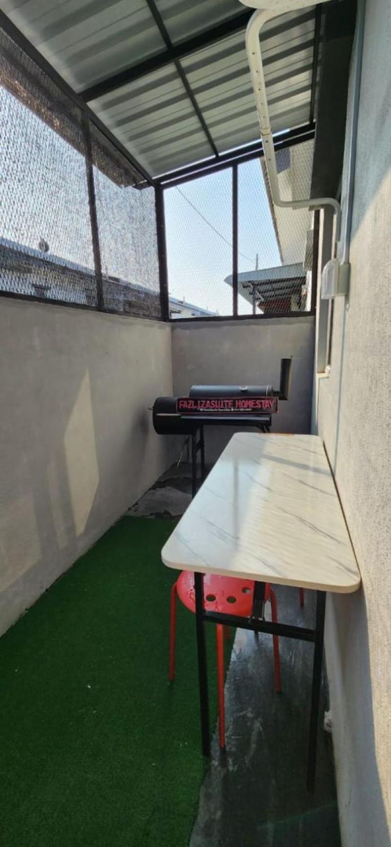 Fazlizasuite Homestay @ Teluk Kemang-Muslim Preferred Porto Dickson Exterior foto
